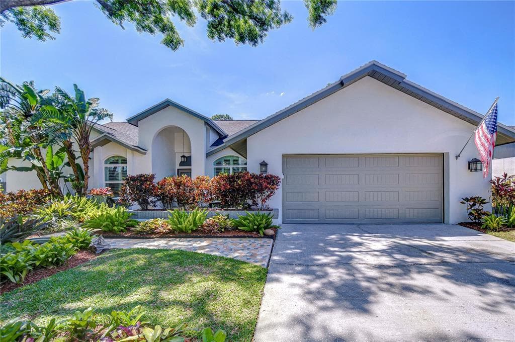 13710 WALBROOKE DRIVE TAMPA, FL 33624