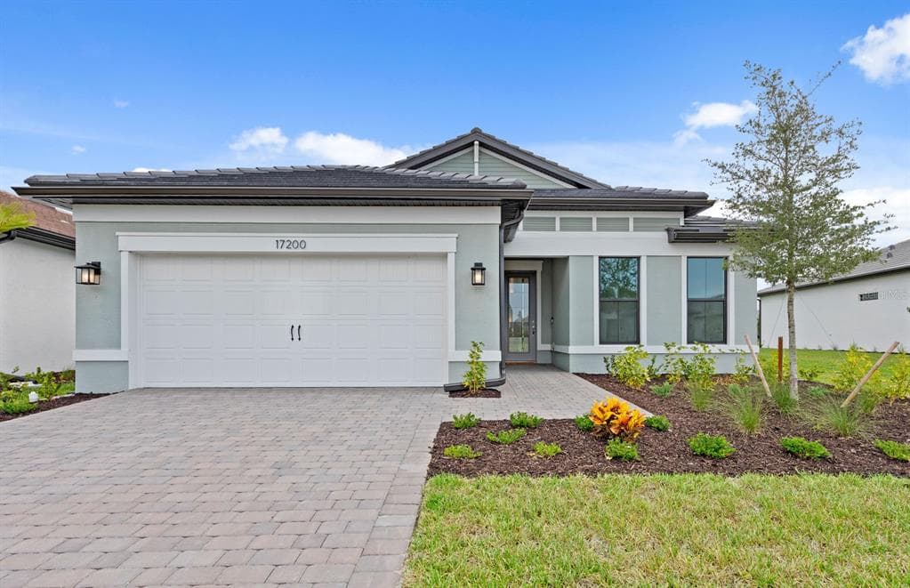 17200 LUMINOUS AVENUE VENICE, FL 34293