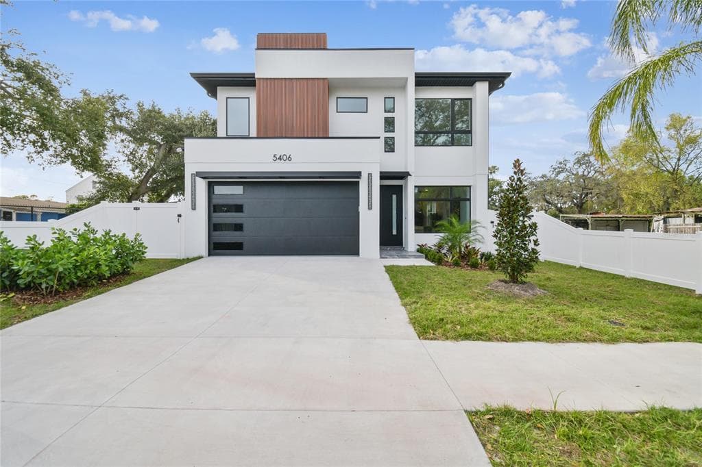 5406 N PERSHING PLACE TAMPA, FL 33603