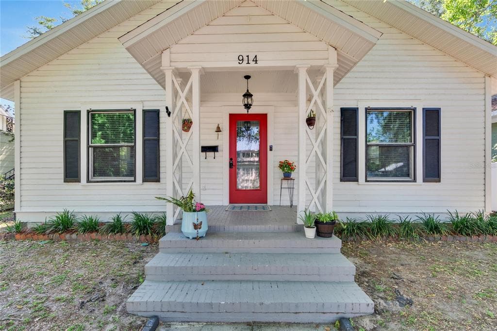 914 ROUX STREET PLANT CITY, FL 33563