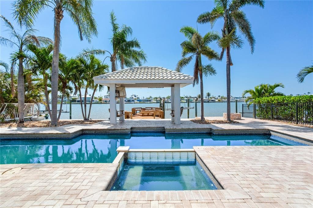 16353 REDINGTON DRIVE REDINGTON BEACH, FL 33708