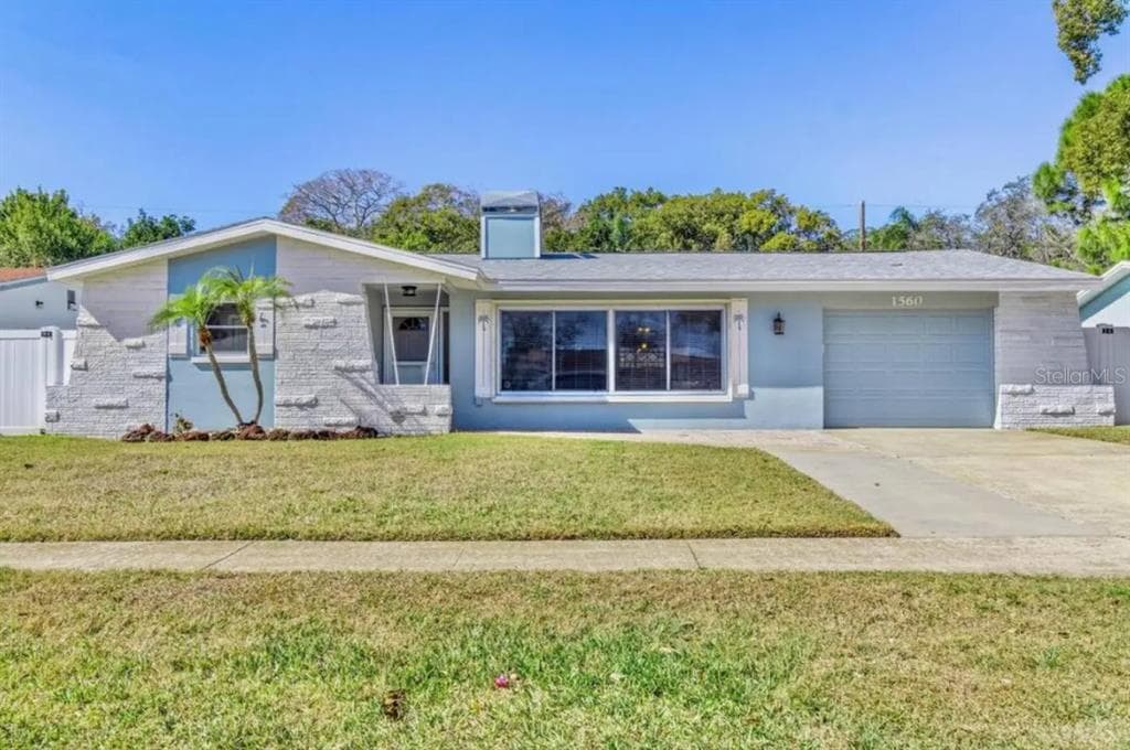 1560 SIMMONS DRIVE CLEARWATER, FL 33756