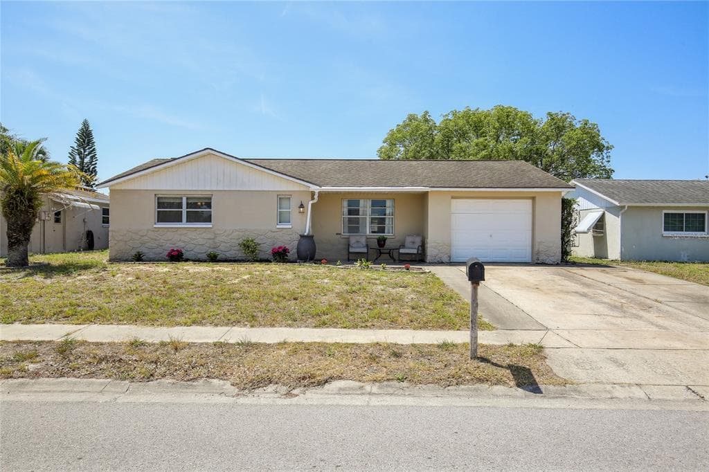 6416 LOMAND AVENUE NEW PORT RICHEY, FL 34653