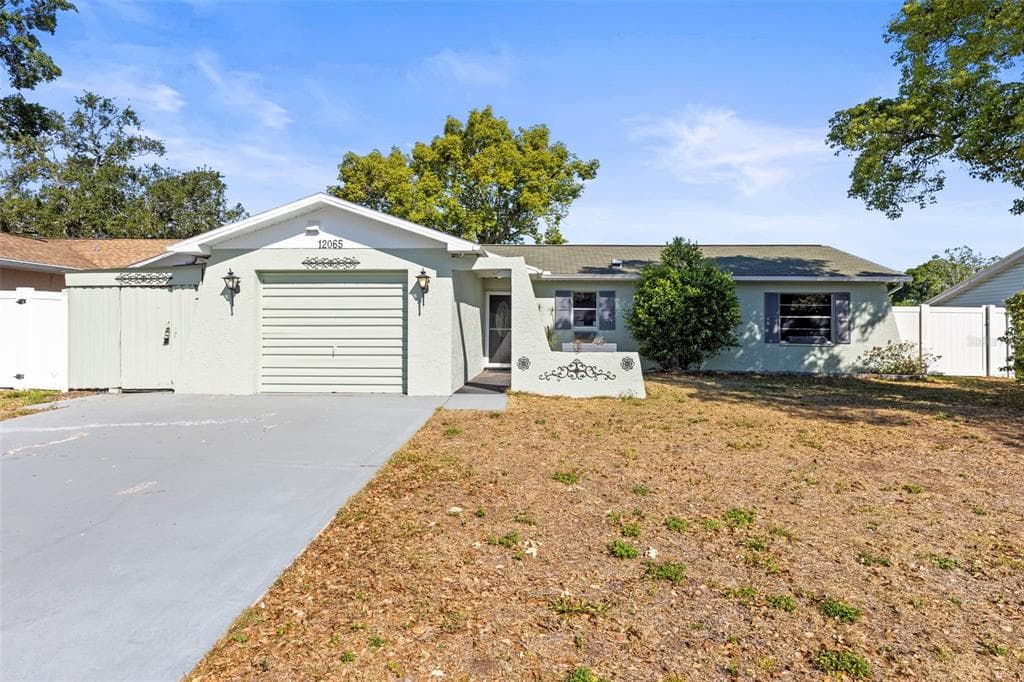 12065 SHADOW RIDGE BOULEVARD HUDSON, FL 34669