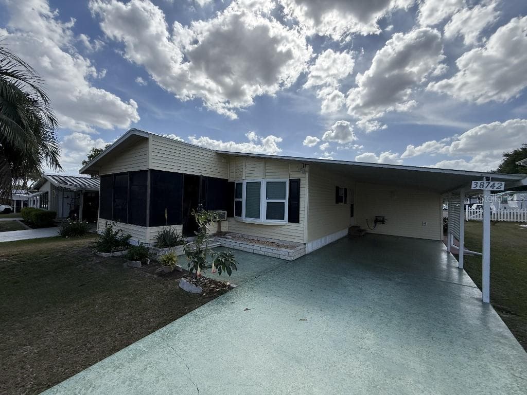 38742 VULCAN CIRCLE ZEPHYRHILLS, FL 33542