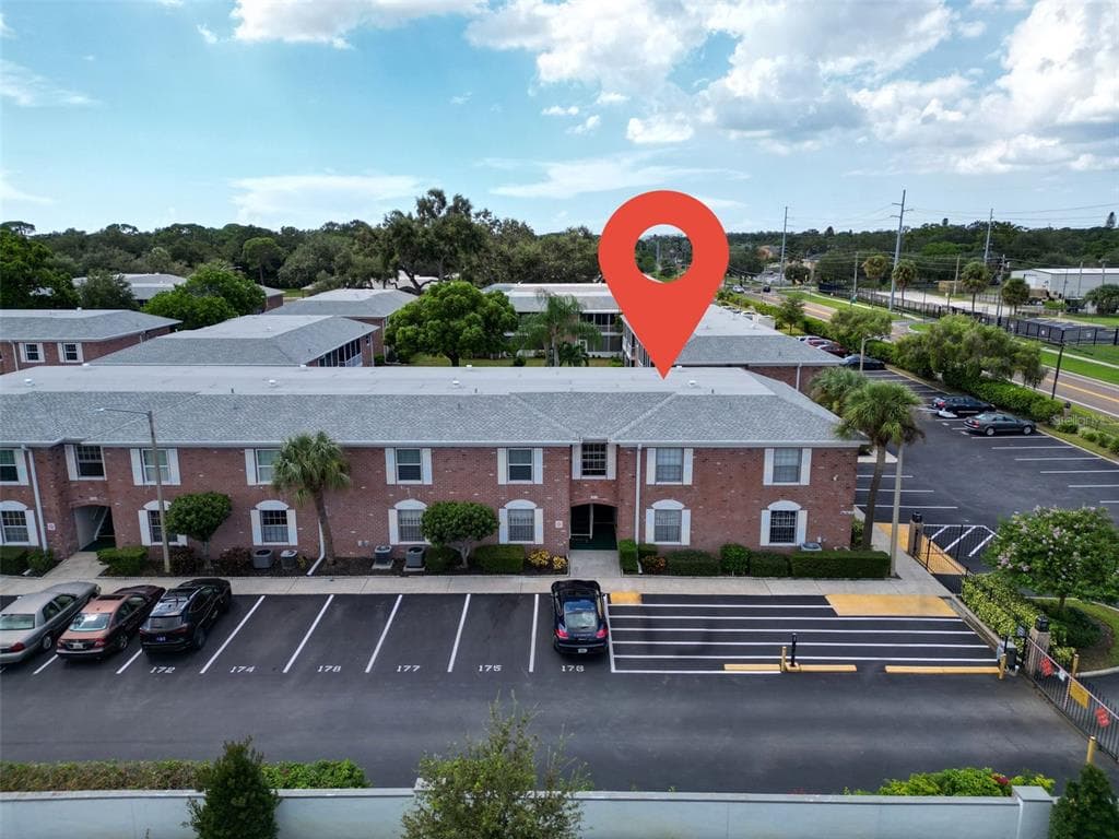 3815 35TH WAY S UNIT 102 ST PETERSBURG, FL 33711