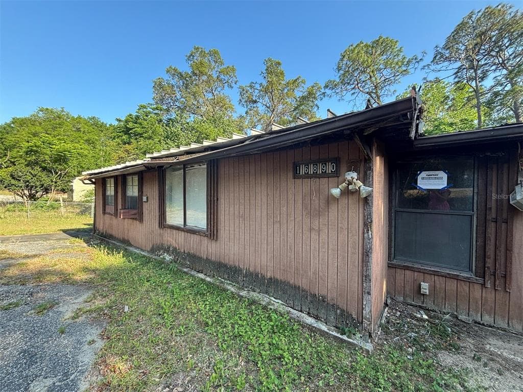 16890 E FORT KING STREET SILVER SPRINGS, FL 34488