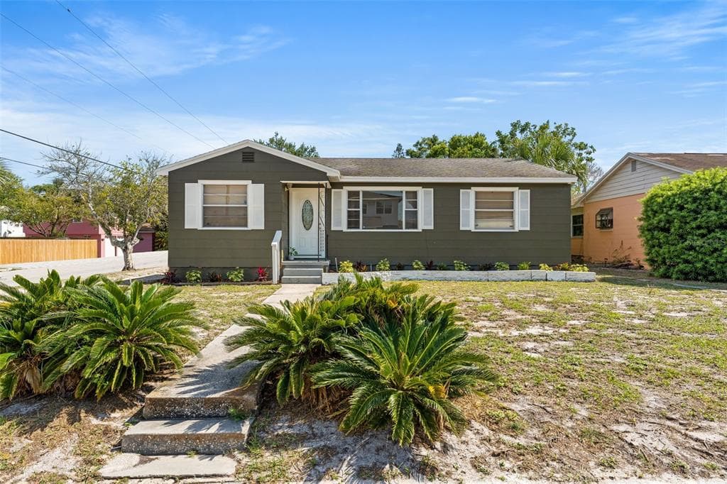4400 2ND AVENUE S ST PETERSBURG, FL 33711