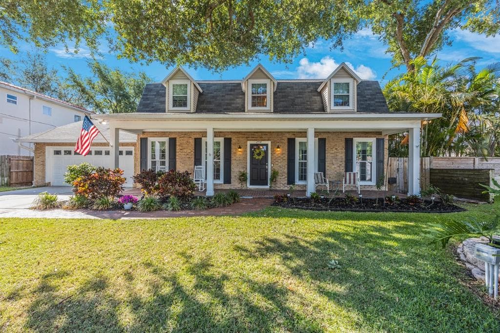 2718 W LEILA AVENUE TAMPA, FL 33611