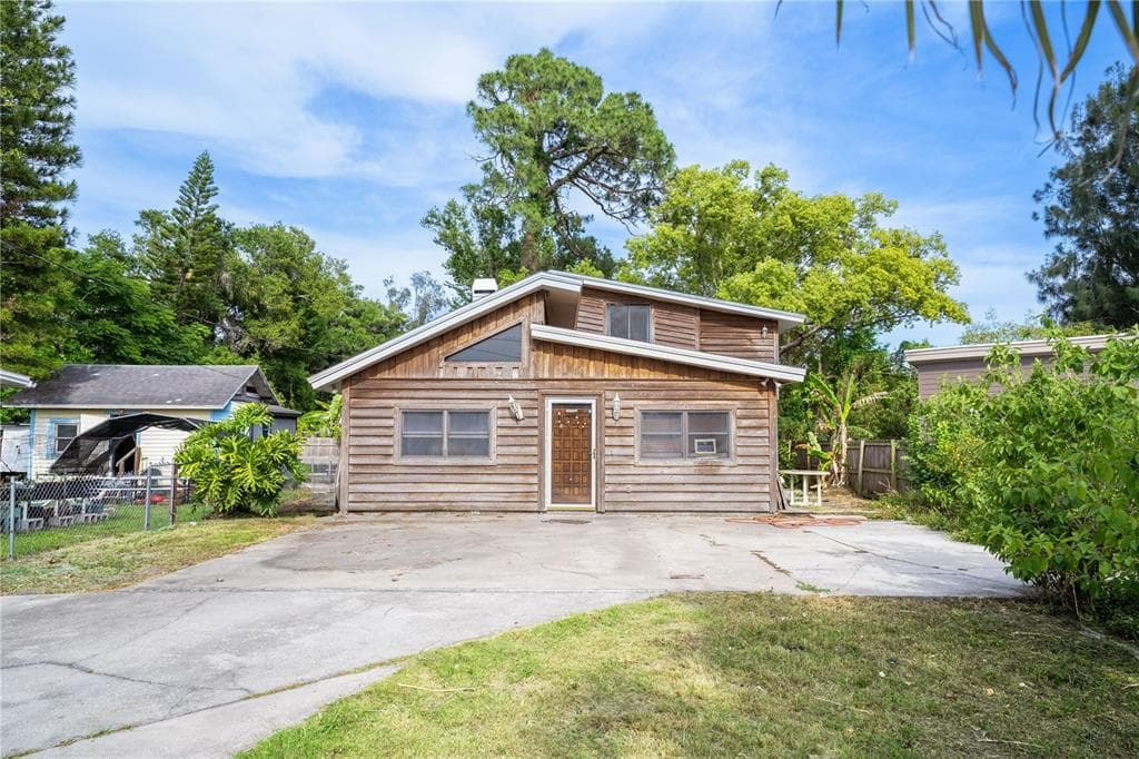 5775 61ST STREET N ST PETERSBURG, FL 33709