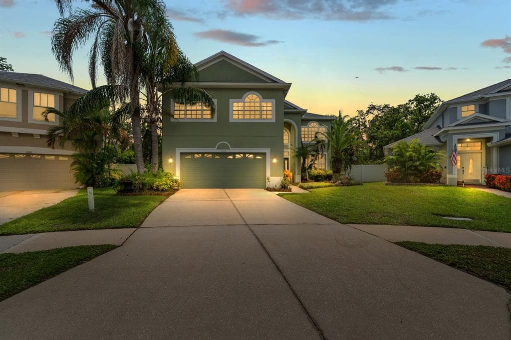 11102 AVERY OAKS DRIVE TAMPA, FL 33625