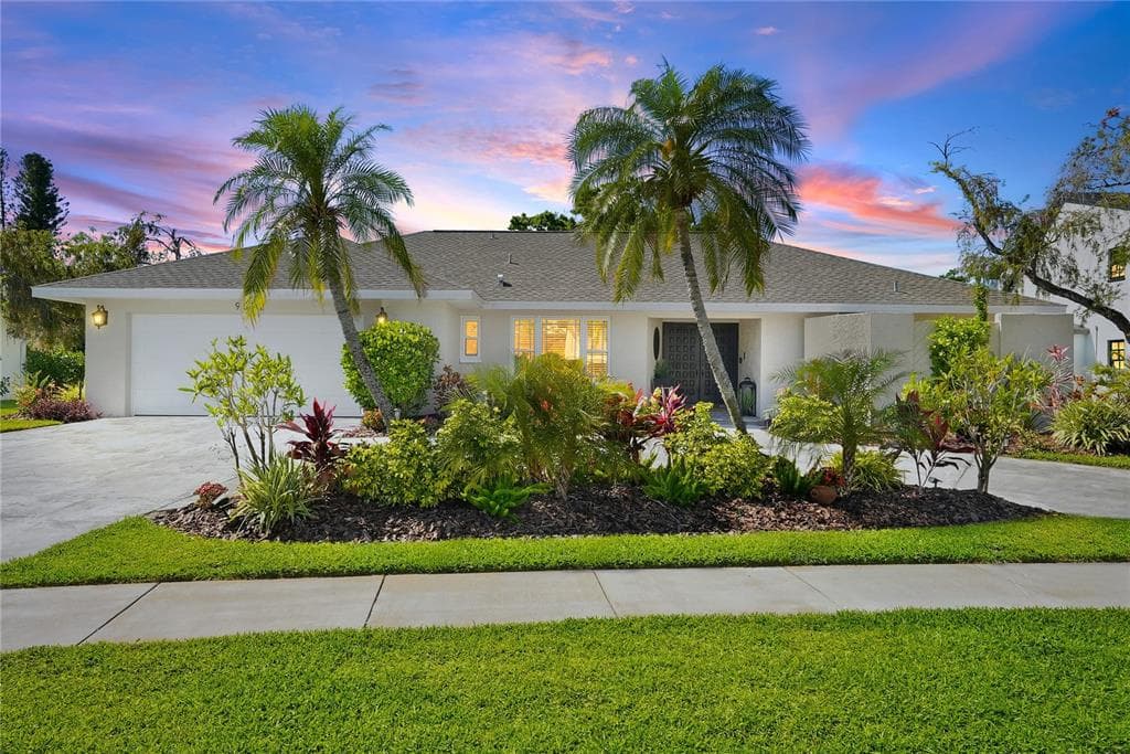 9072 BAYWOOD PARK DRIVE SEMINOLE, FL 33777