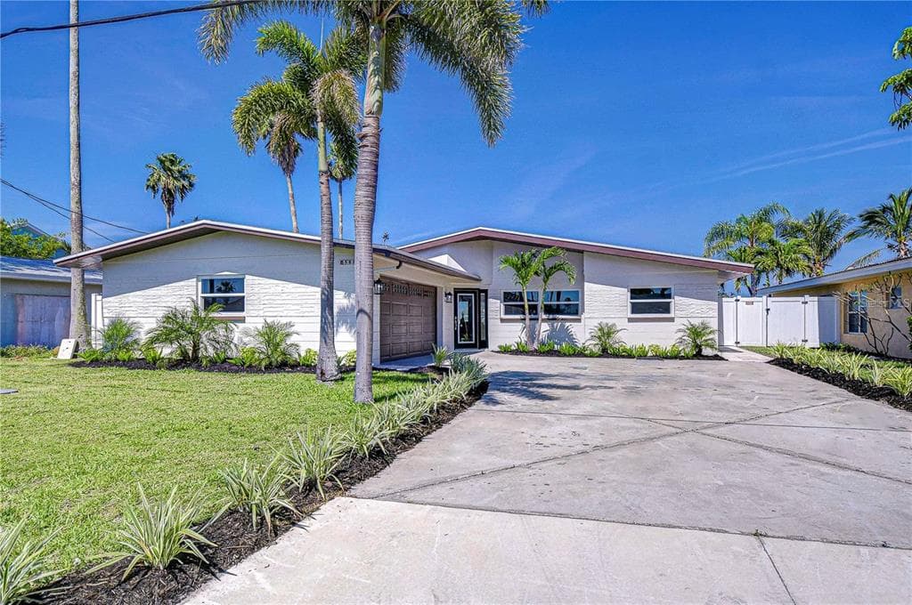 568 CRYSTAL DRIVE MADEIRA BEACH, FL 33708