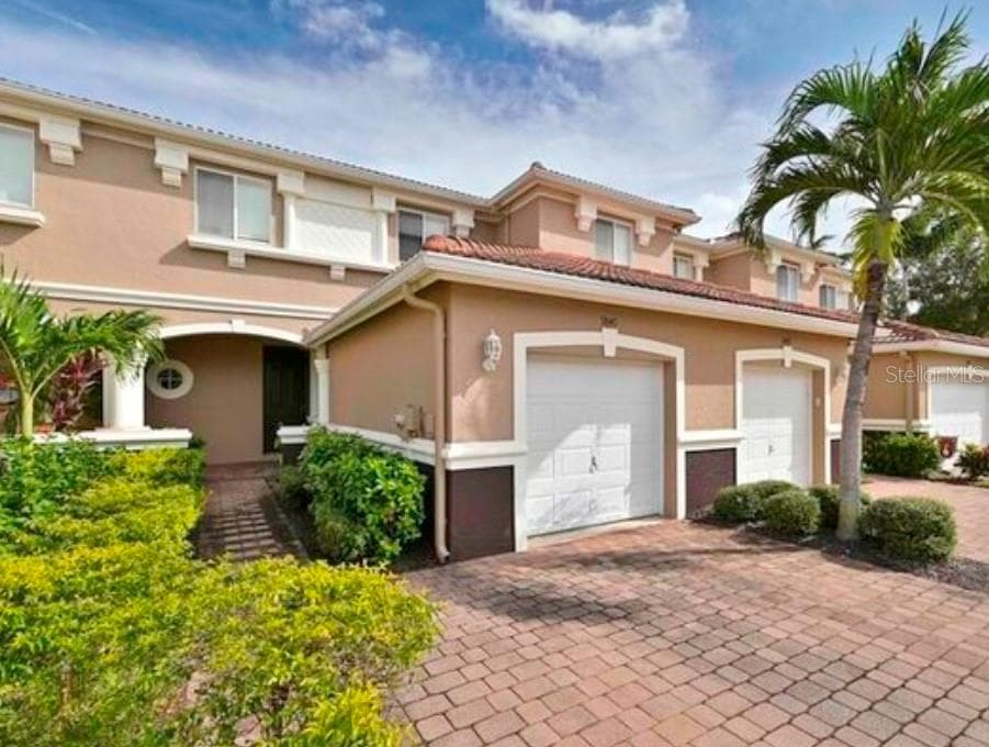 9840 ROUNDSTONE CIRCLE FORT MYERS, FL 33967