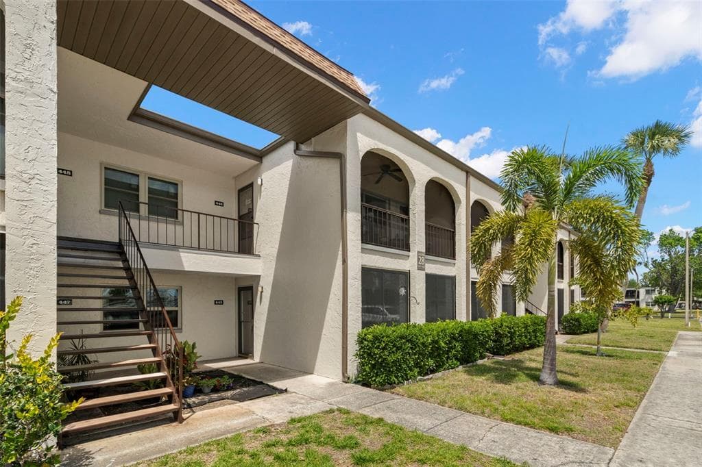 7701 STARKEY ROAD UNIT 445 SEMINOLE, FL 33777