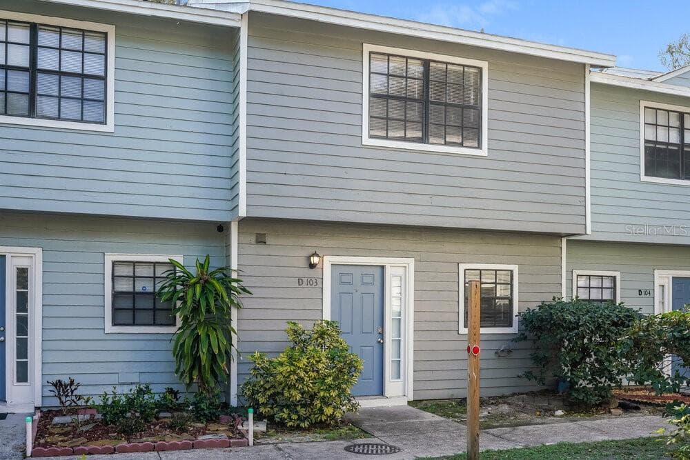 1910 W SLIGH AVENUE UNIT D103 TAMPA, FL 33604