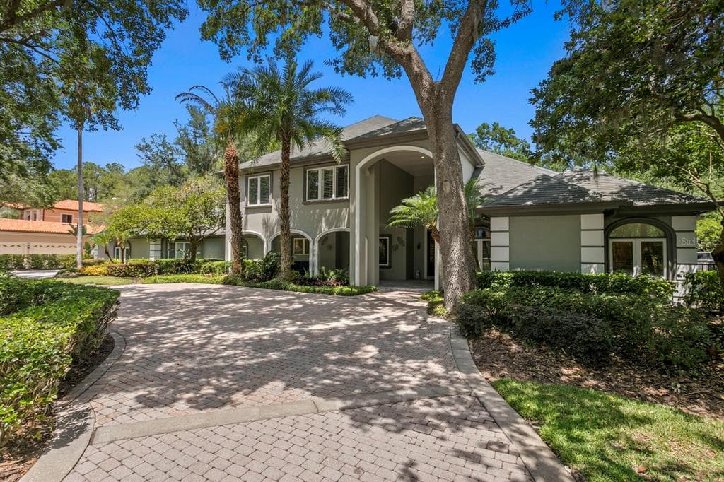 6352 W MACLAURIN DRIVE TAMPA, FL 33647