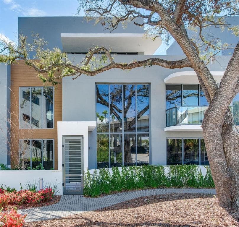 3030 W SANTIAGO STREET UNIT 3