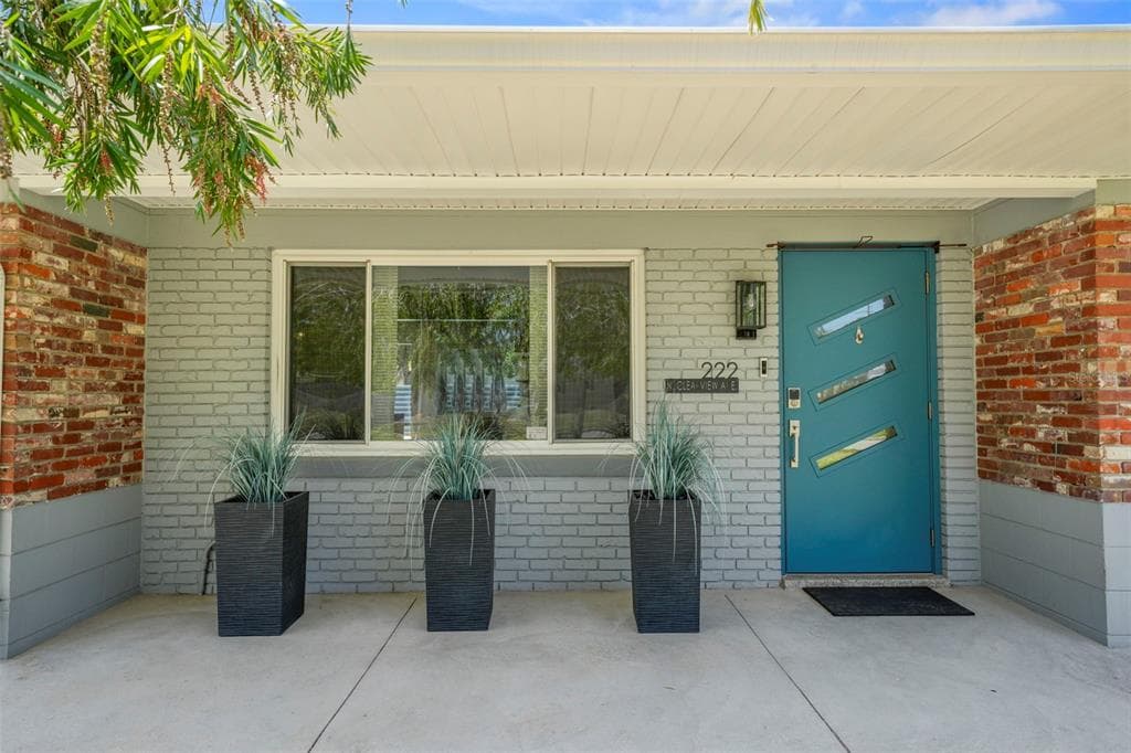 222 N CLEARVIEW AVENUE TAMPA, FL 33609