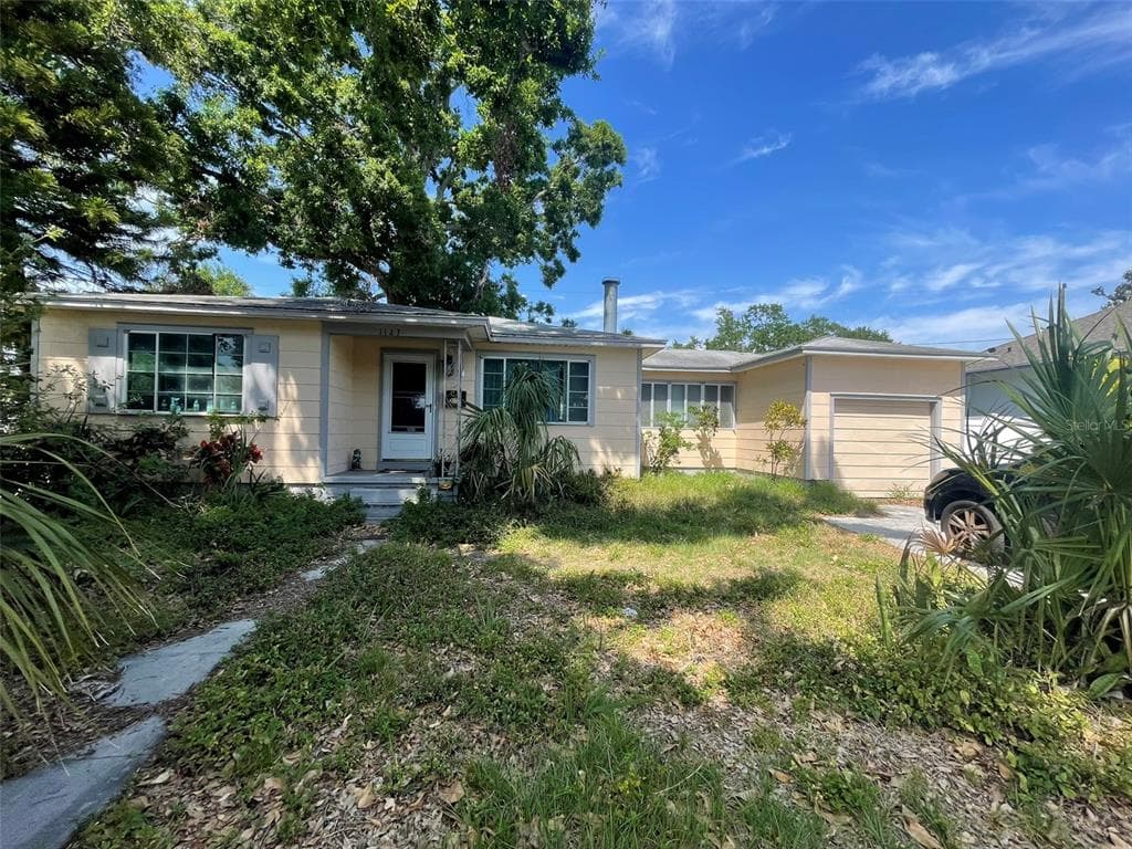 1127 TYRONE COURT N ST PETERSBURG, FL 33710