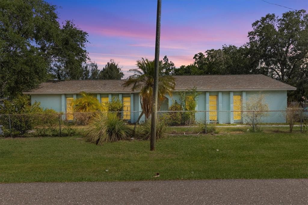 5651 CRESTMONT STREET CLEARWATER, FL 33760