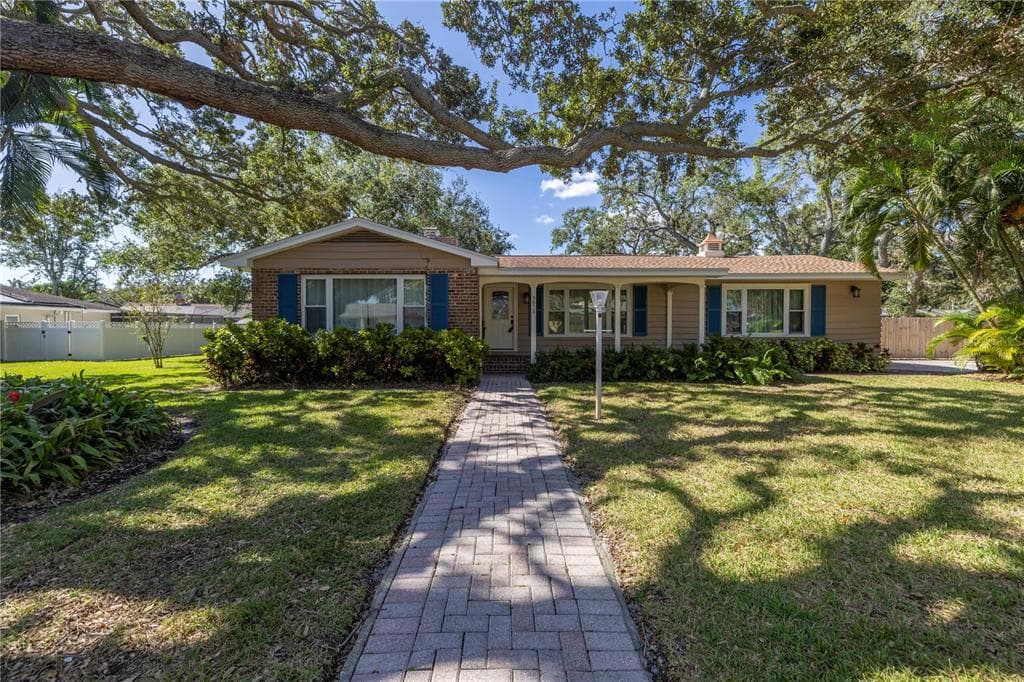 3875 40TH WAY S ST PETERSBURG, FL 33711