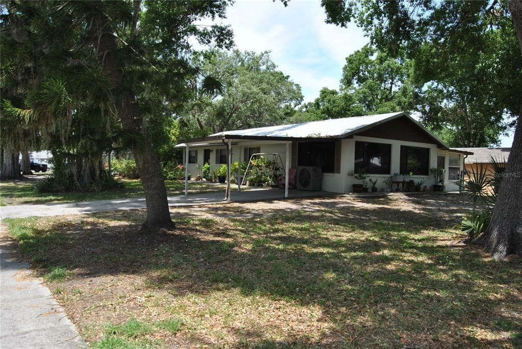 601 W COLLEGE AVENUE RUSKIN, FL 33570