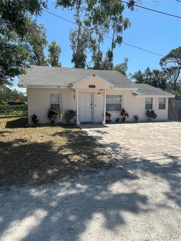 1729 CREEK LANE LARGO, FL 33774