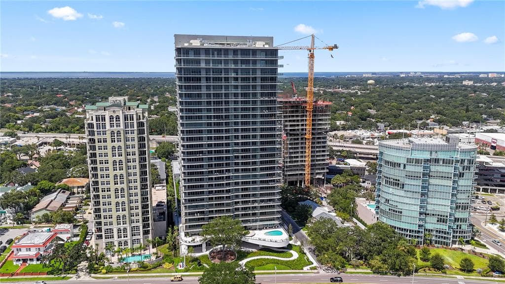 2912 W SANTIAGO STREET UNIT 404 TAMPA, FL 33629
