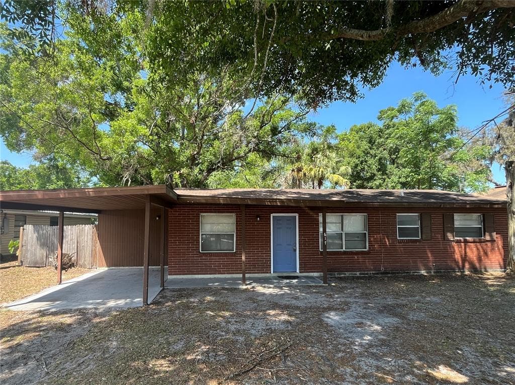 617 CHOCTAW AVENUE LAKELAND, FL 33815
