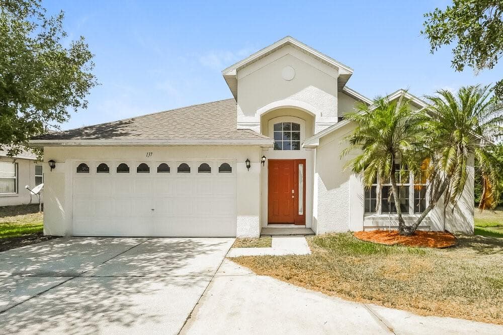 137 THORNBURY DRIVE KISSIMMEE, FL 34744