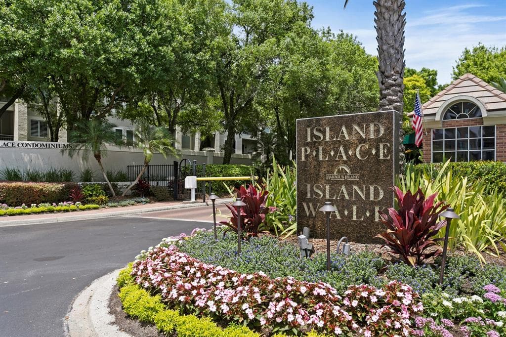 716 SEAGATE DRIVE UNIT 716 TAMPA, FL 33602