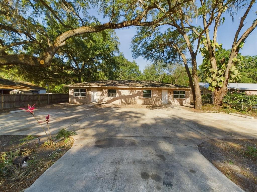 5502 PEACH AVENUE SEFFNER, FL 33584