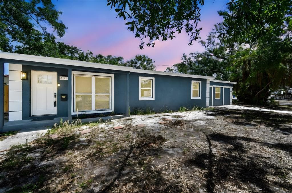 4290 NEPTUNE DRIVE SE ST PETERSBURG, FL 33705