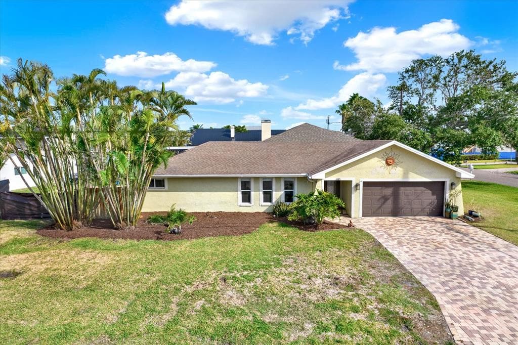 680 CAPRI BOULEVARD TREASURE ISLAND, FL 33706