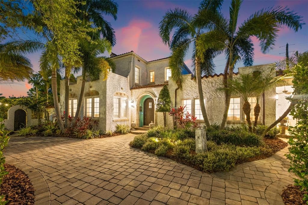 356 22ND AVENUE NE ST PETERSBURG, FL 33704