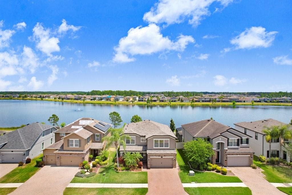 1830 NATURE VIEW DRIVE LUTZ, FL 33558