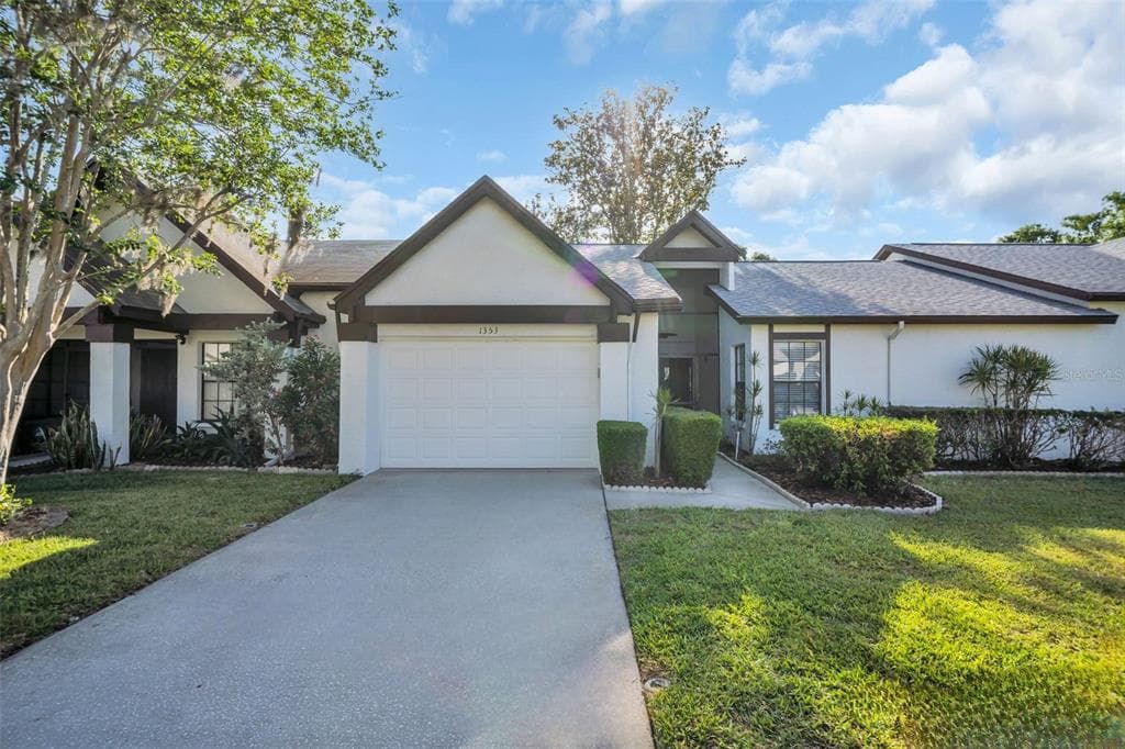 1353 CAMELOT COURT PALM HARBOR, FL 34684