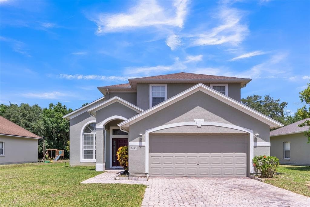 2433 HURON CIRCLE KISSIMMEE, FL 34746