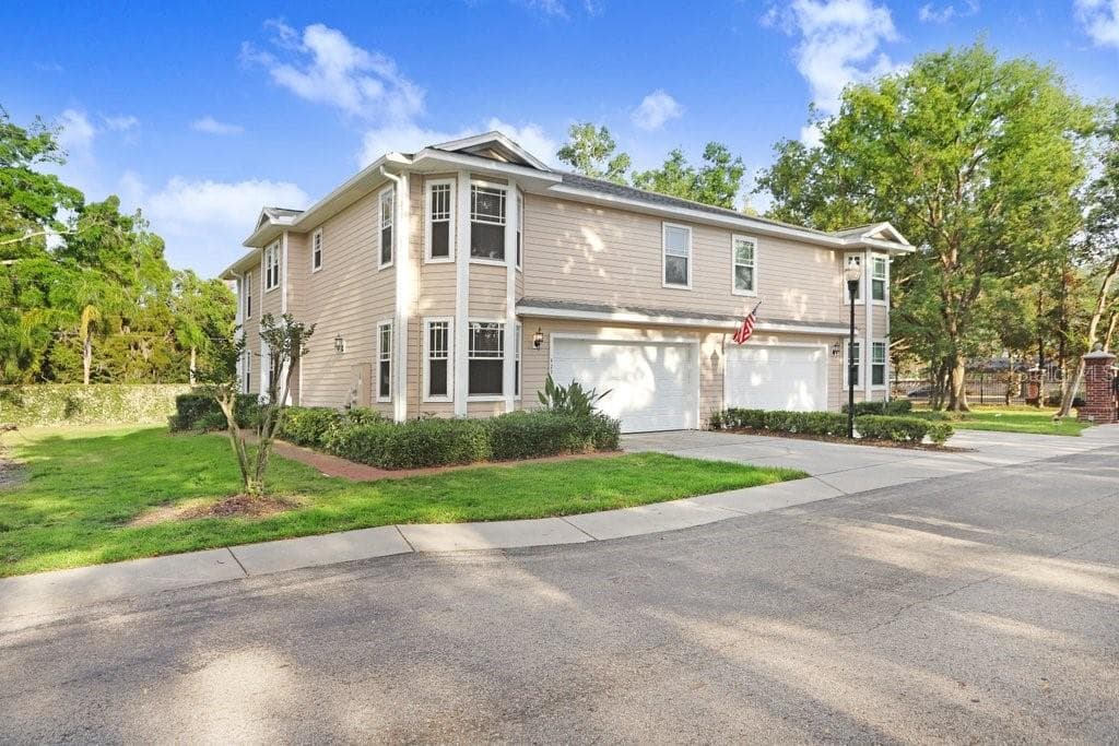 923 LUMSDEN RESERVE DRIVE BRANDON, FL 33511