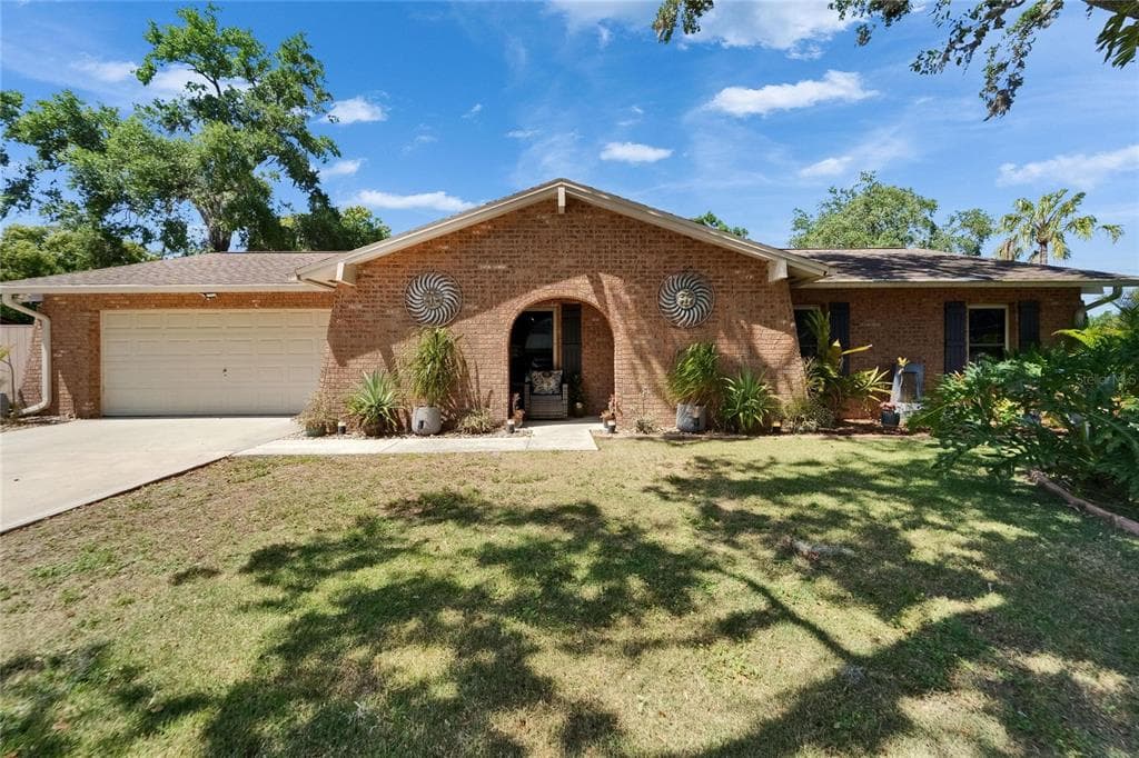 402 MERLIN COURT BRANDON, FL 33510