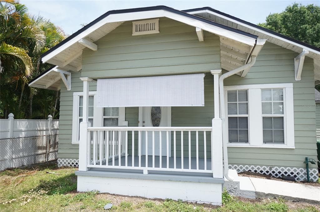 511 N BRADFORD AVENUE TAMPA, FL 33609