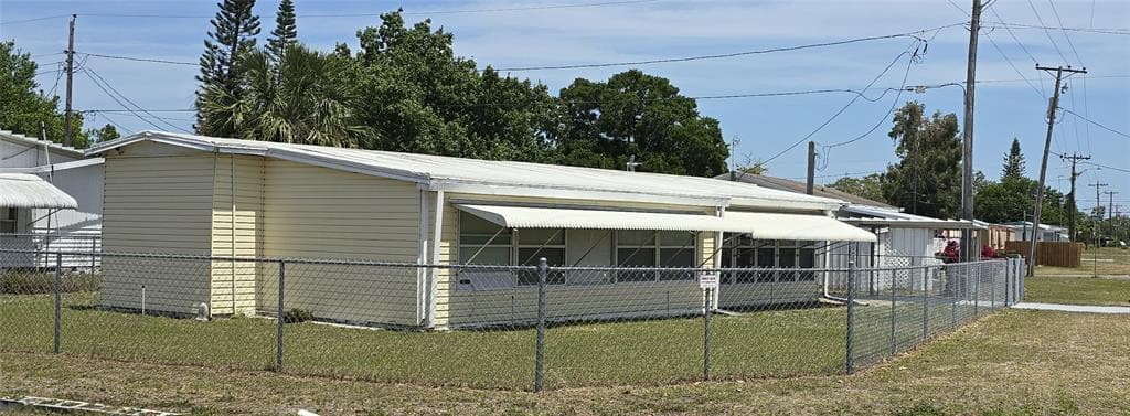 2004 PLEASURE DRIVE HOLIDAY, FL 34691