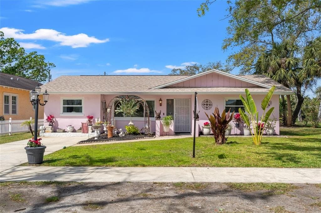 408 PINEAPPLE STREET