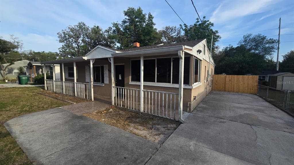 1420 W MEADOWBROOK AVENUE TAMPA, FL 33612