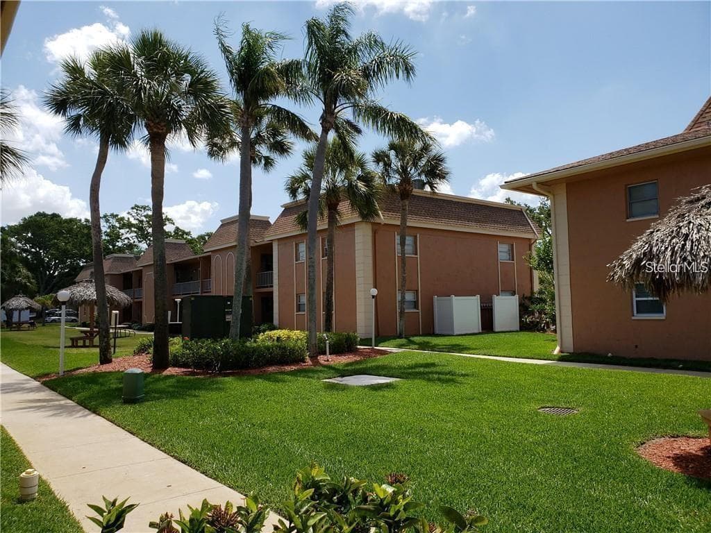 12760 INDIAN ROCKS ROAD UNIT 611 LARGO, FL 33774