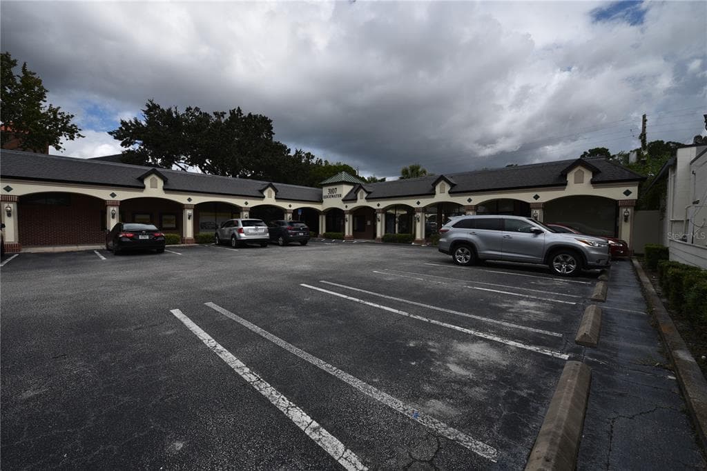 3107 EDGEWATER DRIVE ORLANDO, FL 32804