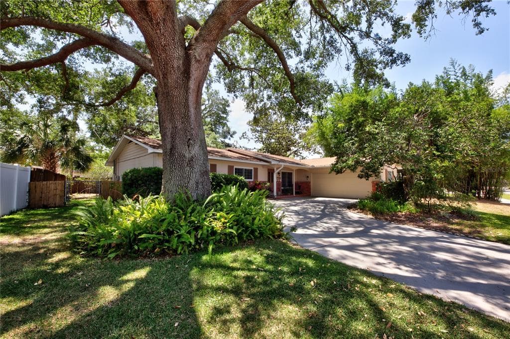 3306 LACEWOOD ROAD