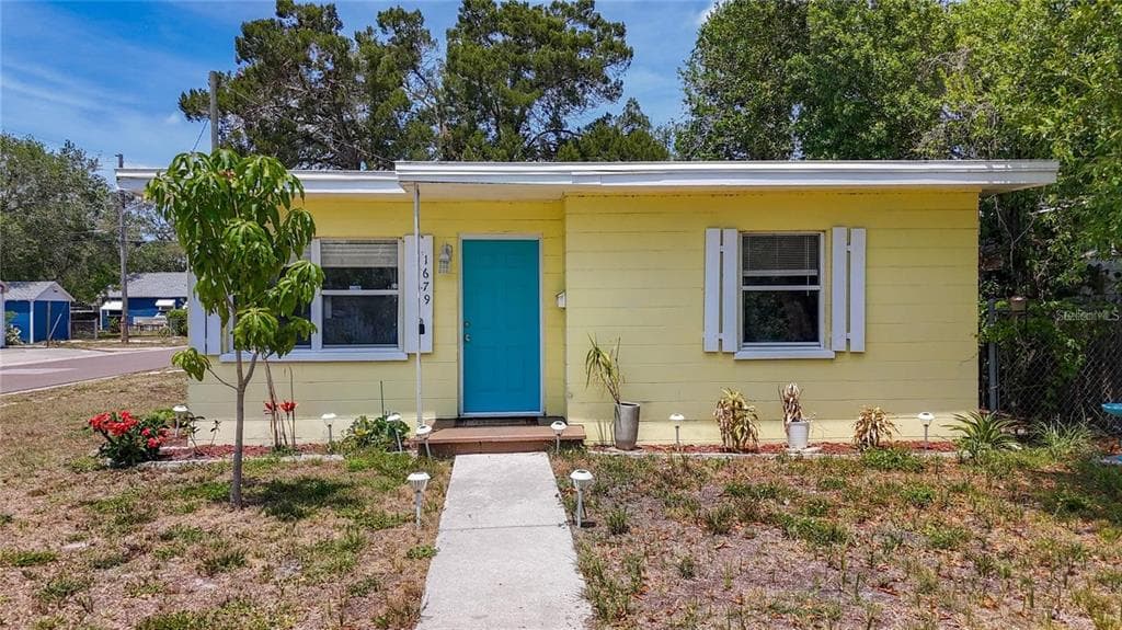 1679 29TH AVENUE N ST PETERSBURG, FL 33713
