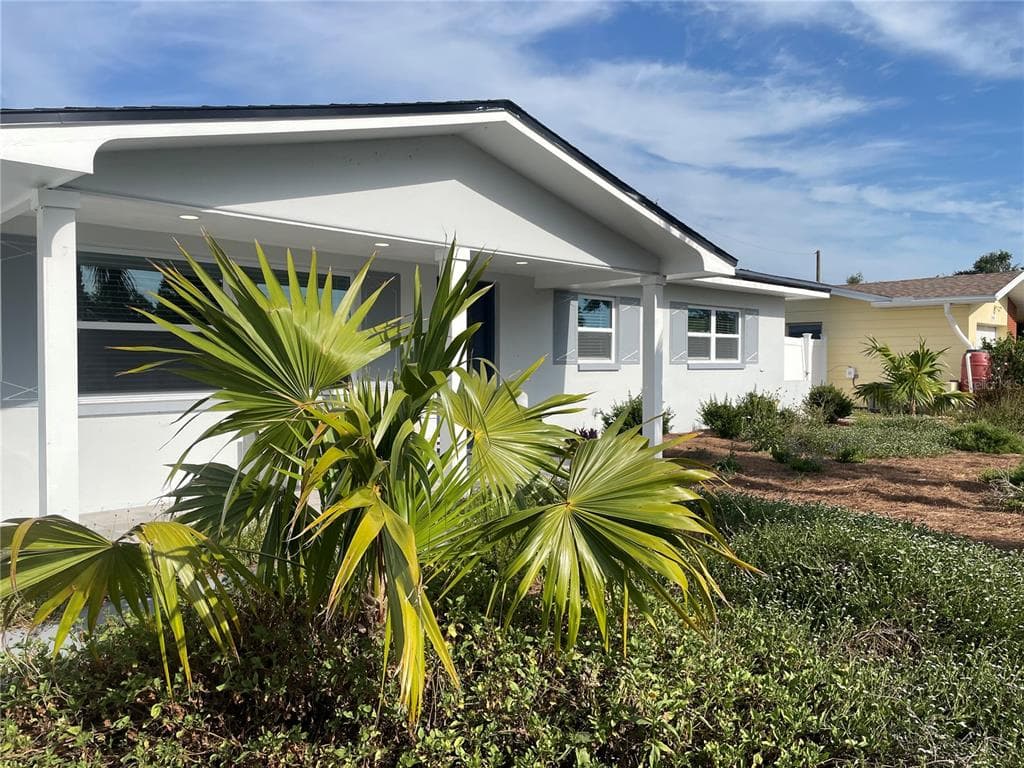 8879 111TH STREET SEMINOLE, FL 33772